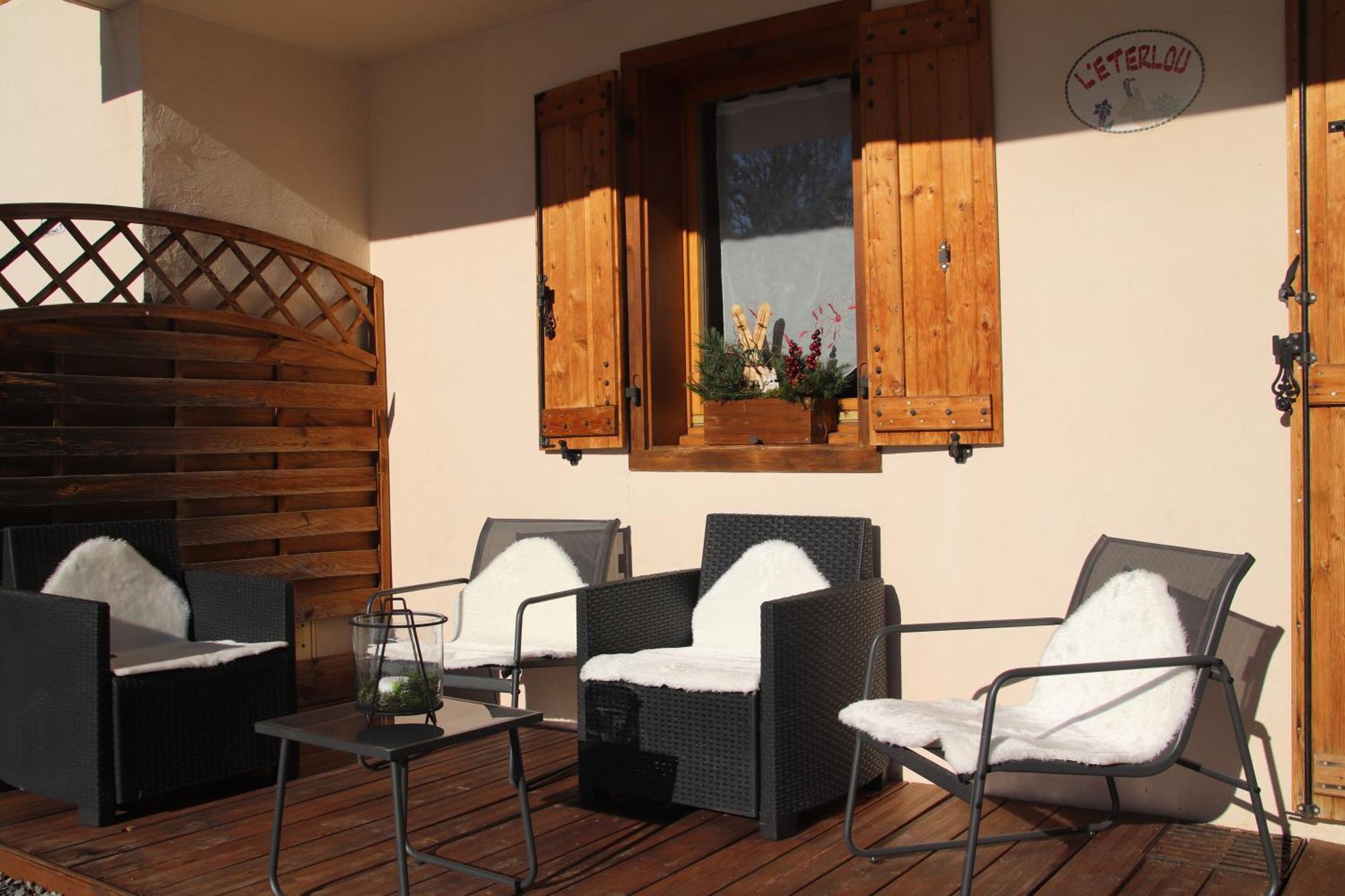 Logement Entre Lac Et Montagnes Thônes Exterior foto